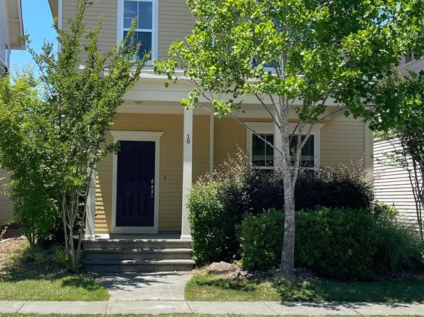 19 Pokeberry Bend Dr, Chapel Hill, NC 27516