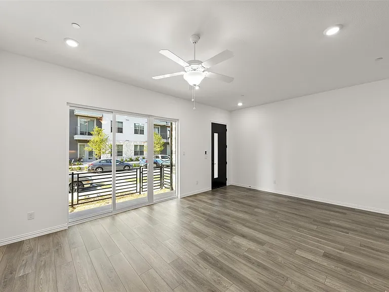 1283 Doris May Dr — Photo 11