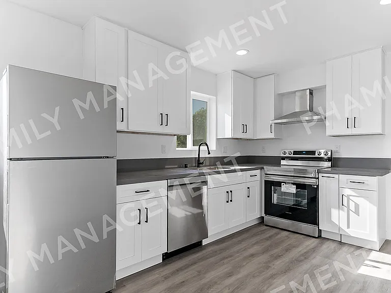 1617 S Walnut St #9 — Photo 7