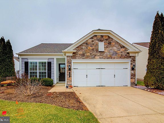 3rd image of 73 Table Bluff Dr