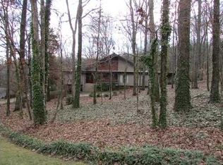 2225 De Russey Rd SE, Huntsville, AL 35801