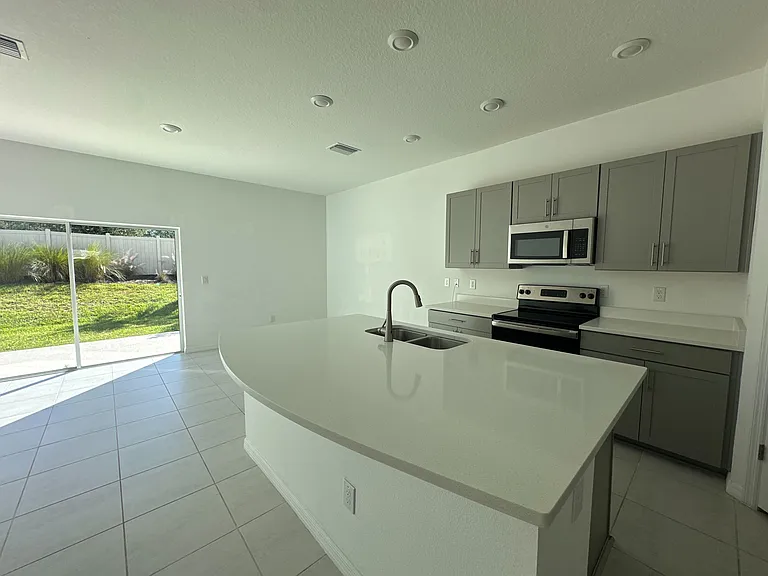 2408 Paravane Way — Photo 7