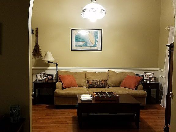 Formal dining room or Parlor