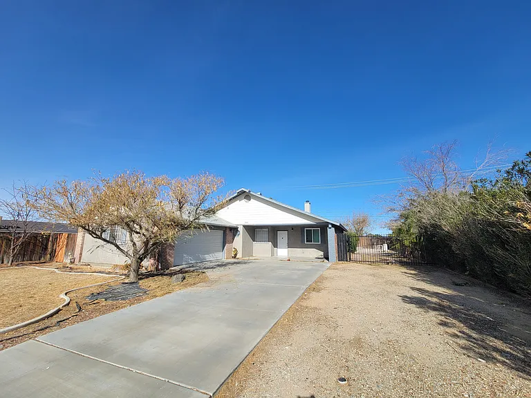 8461 Satinwood Ave — Photo 3