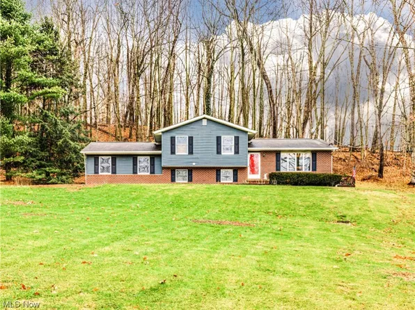 5 Taas Trl, Malvern, OH 44644