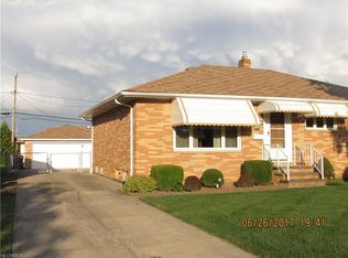 4739 Forest Edge Dr, Brooklyn, OH