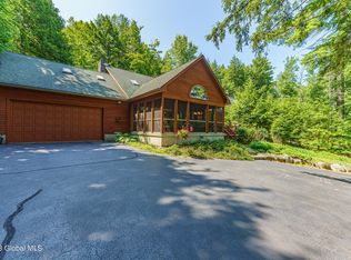 416 E Shore Dr, Adirondack, NY 12808