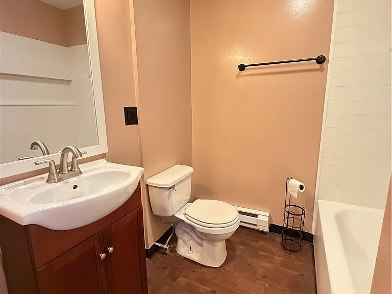 210 W Oak Orchard St — Photo 9
