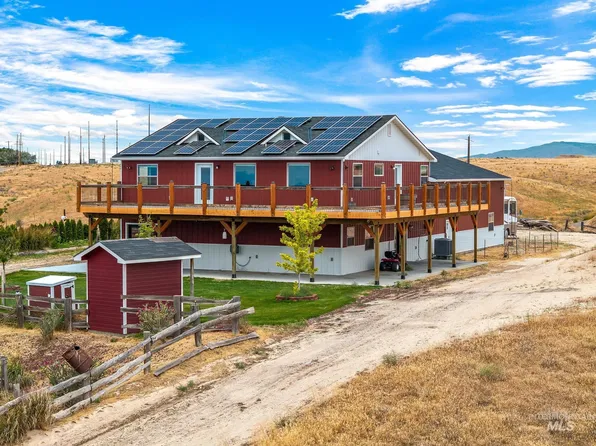 870 Desert Wind Rd, Boise, ID 83716