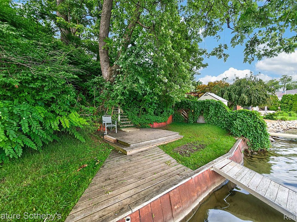 1505 Wilmot St, photo 13