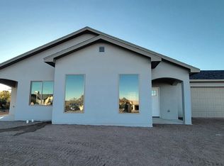 208 Skyline Dr, Elephant Butte, NM 87935