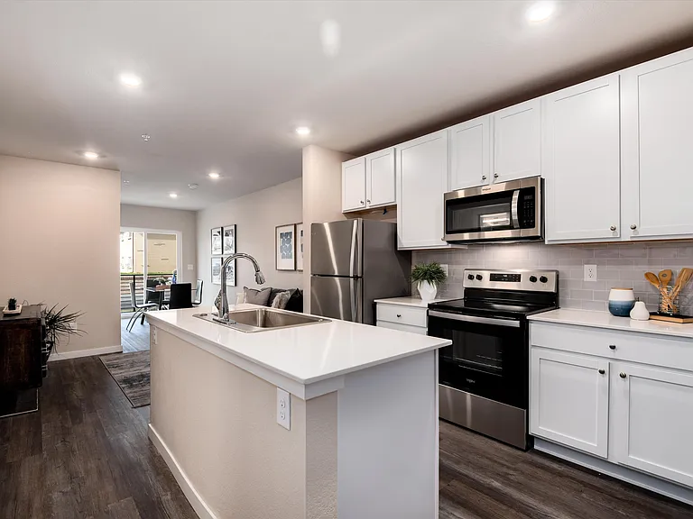 WestEdge Apartments — Photo 51