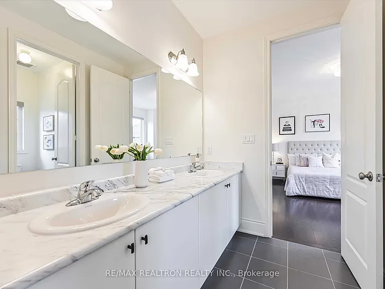 51 Ken Sinclair Cres — Photo 26