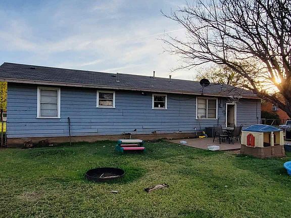 4th image of 205 W Anderson Ave