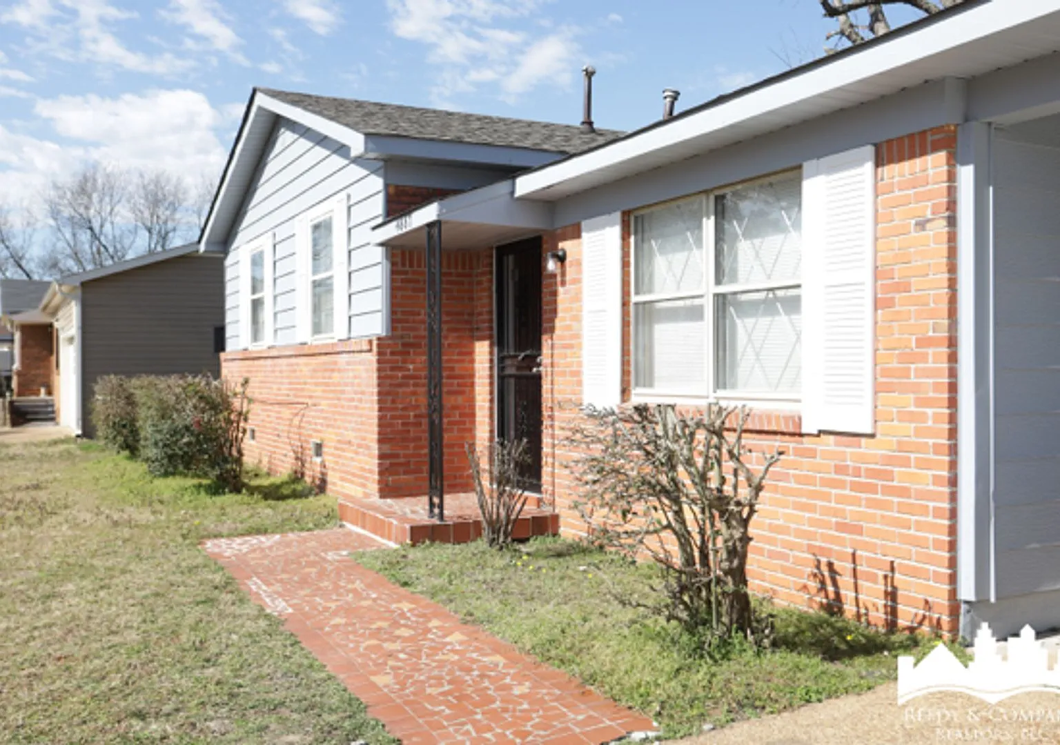 Welcome to 4887 Peace Street! — Photo 4