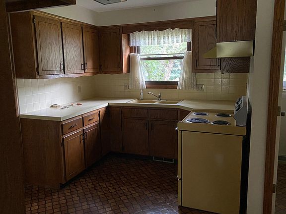 4th image of 724 Colebrook St