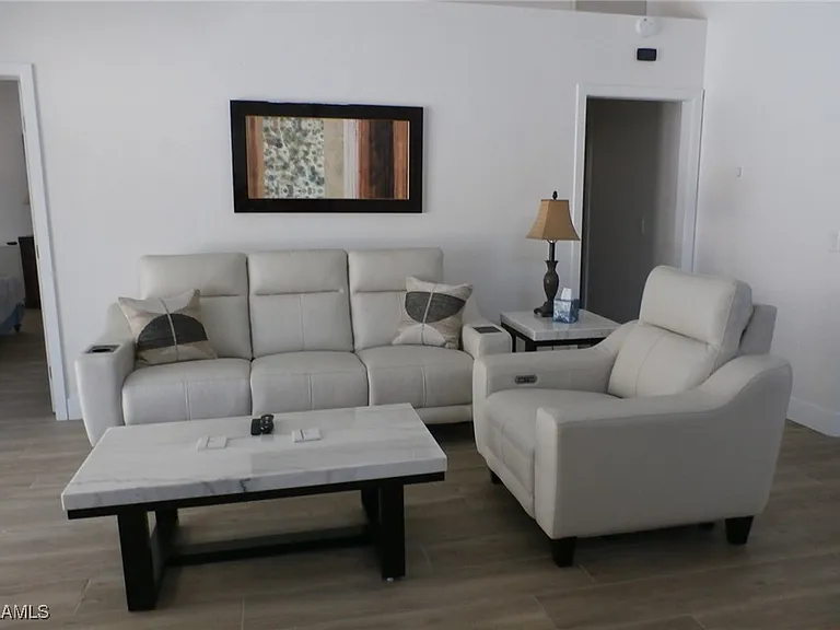 16252 Kelly Woods Dr — Photo 8