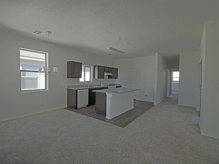 6303 Gannett Dr NE — Photo 5