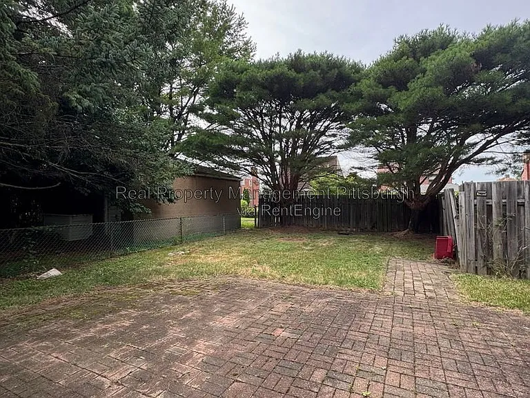 7009 Church St — Photo 11