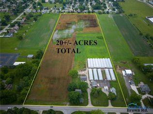 3216 Brown Rd, Oregon, OH 43616