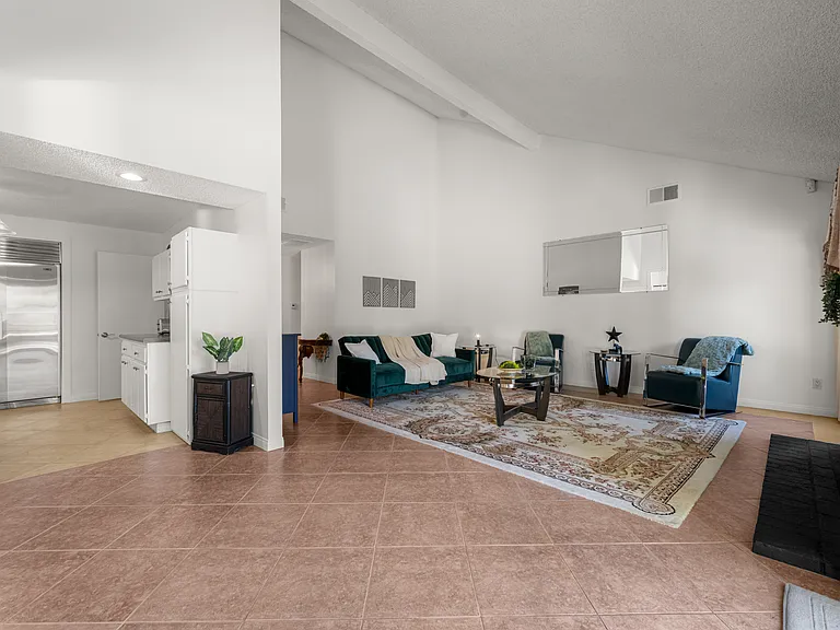 3258 Kirkham Dr — Photo 19