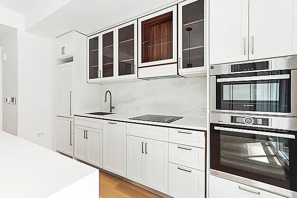 1st image of 115 E 55th St APT 14D