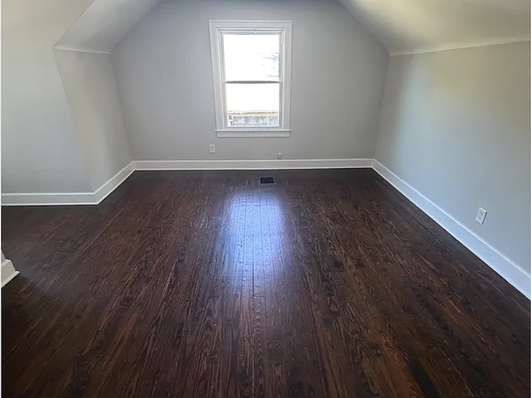 141 Brown Ave — Photo 2