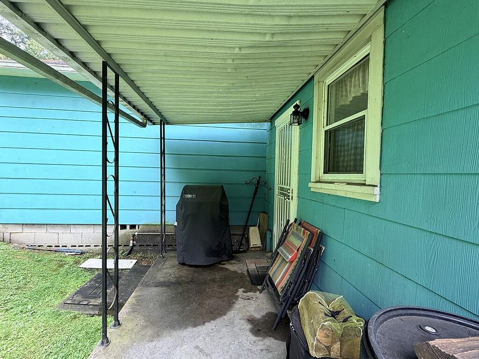 7th image of 185 Boomer Hill Rd