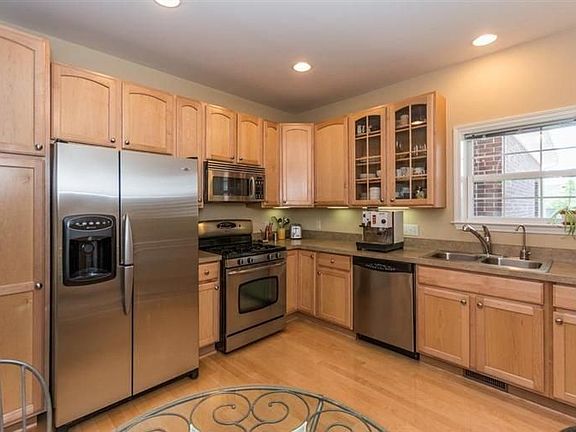 5th image of 2978 Hunley Dr