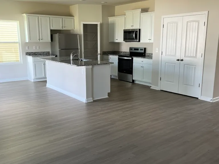 2251 Transatlantic Ave — Photo 5