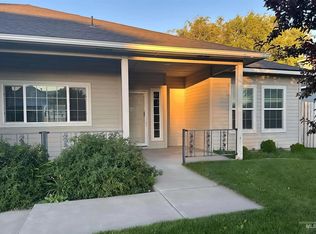 448 NW Bradford Ave, Mountain Home, ID 83647