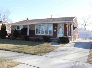 5670 Hartlein Dr, Warren, MI 48092