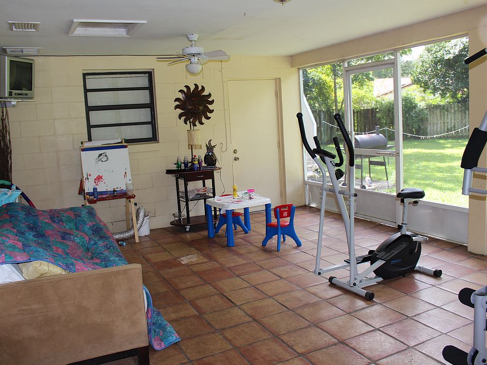 Large Screened Patio