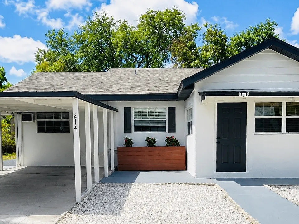214 W Elm St