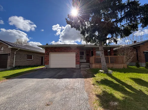 1082 Lawson Rd, London, ON N6G 2X9