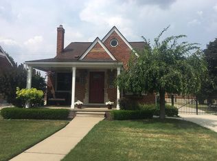 8123 Potomac Ave, Center Line, MI 48015