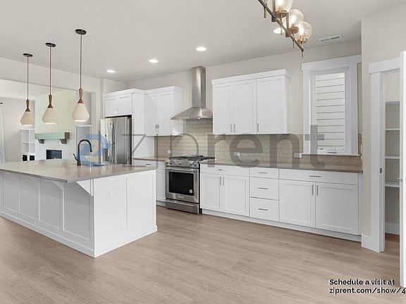 4th image of 2123 176th Pl SW #17