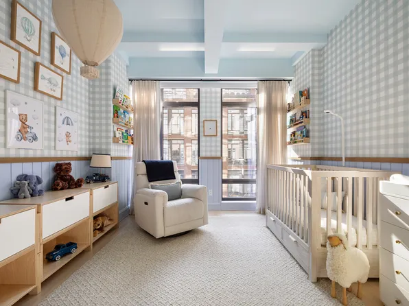 160 West 12th Street image 10 of 20