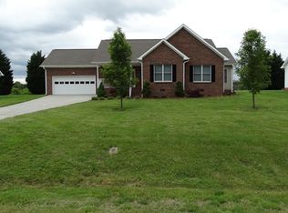 132 Charleston Ridge Dr, Mocksville, NC 27028