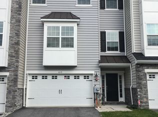 615 S Twin Lakes Blvd, Newark, DE 19711