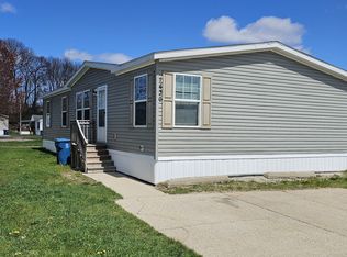 1430 Kingston Ave, Norton Shores, MI 49444