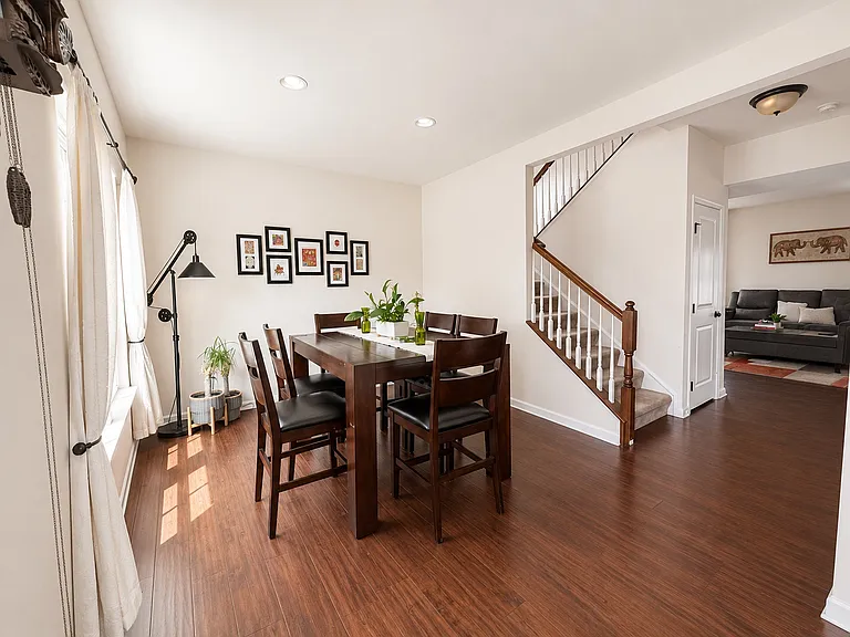 2702 Pittsburgh Ct — Photo 2