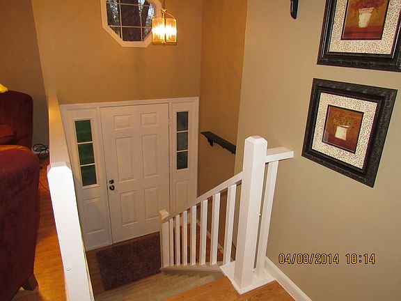 2nd image of 703 Aster Ln