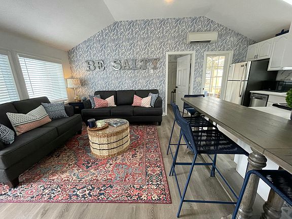2nd image of 186 Seaview Avenue UNIT 3