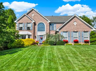159 Valley View Dr, Rostraver Township, PA 15012