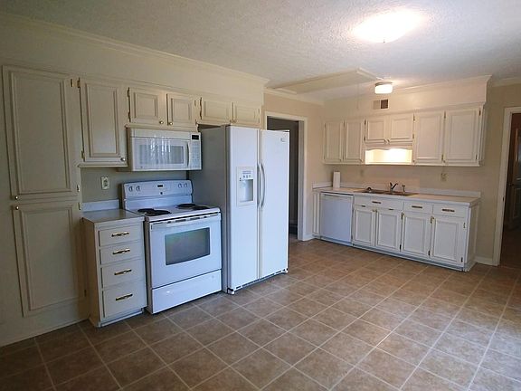4th image of 175 Wilmington Dr