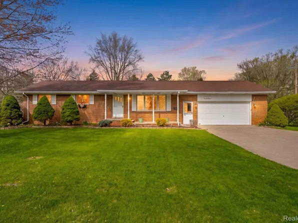 5740 Mill St, Peck, MI 48466