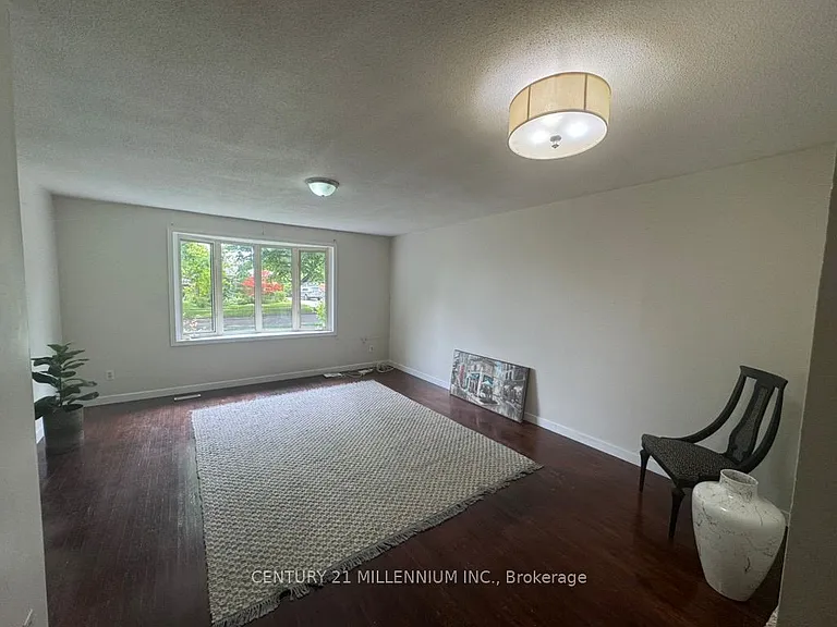 30 Kenilworth Rd #UPPER — Photo 7
