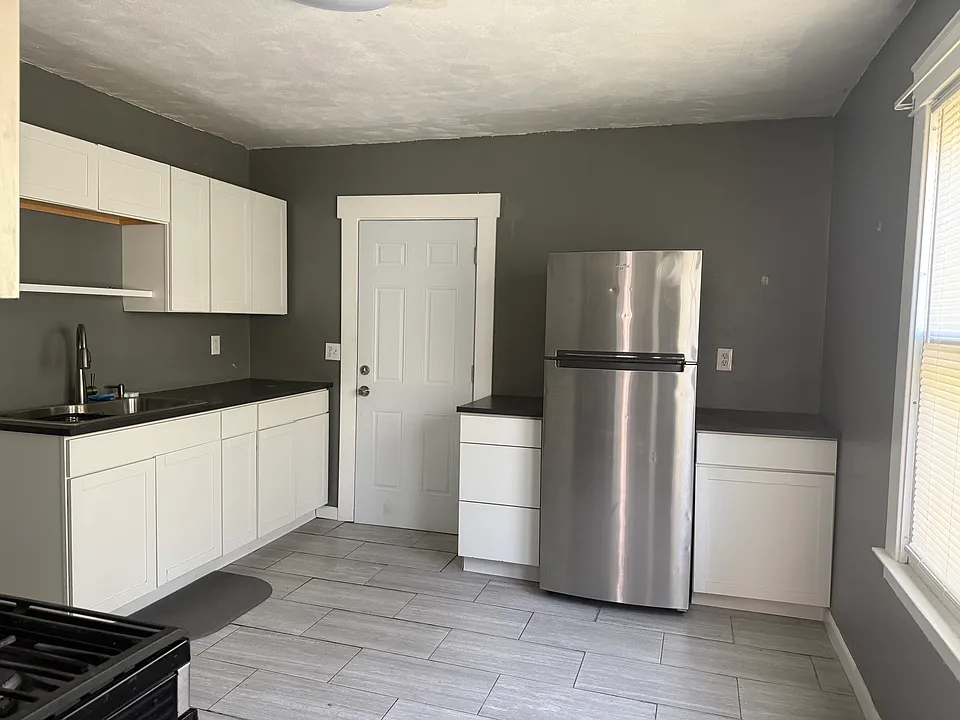 37 Concord St #2