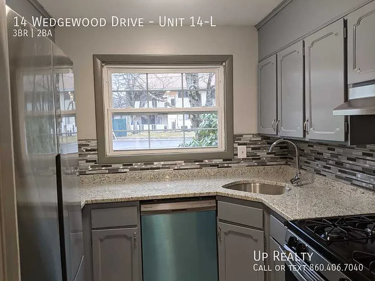 14 Wedgewood Dr #14-L — Photo 1